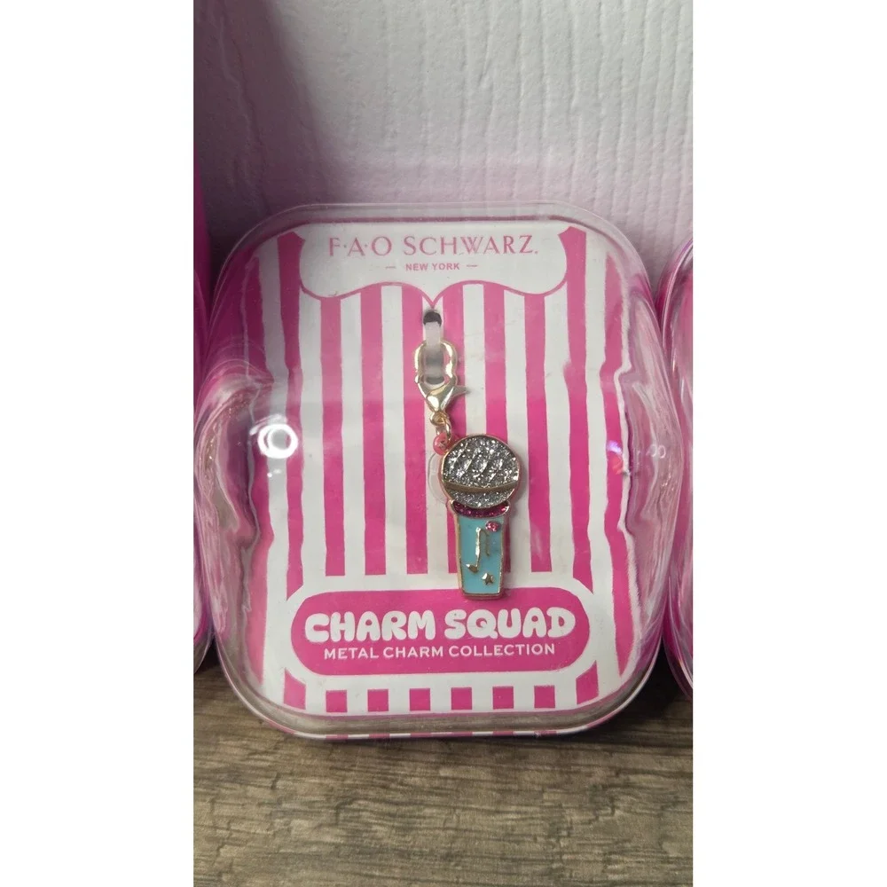 FAO Schwarz Charm Squad Gold Tone Necklace & 2 Metal Charms Microphone Headphone